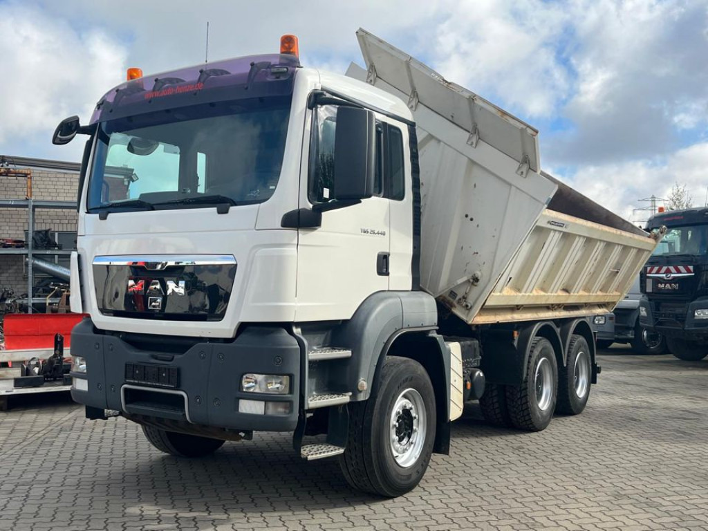 MAN TG-S 26.440 6x4 BB 3-Achs Kipper Schalter - Самоскид вантажівка: фото 1 MAN TG-S 26.440 6x4 BB 3-Achs Kipper Schalter - Самоскид вантажівка: фото 1