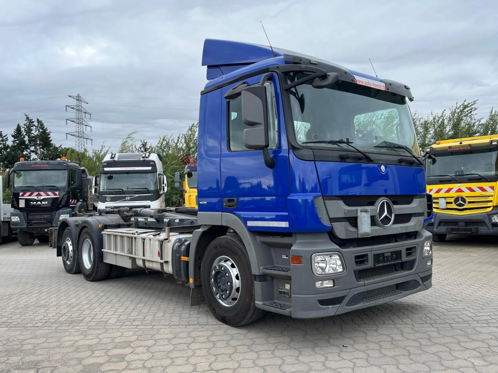 MERCEDES-BENZ Actros 2541 L6x2 Abrollkipper Meiller Schub+Knick - Гаковий мультиліфт вантажівка: фото 5 MERCEDES-BENZ Actros 2541 L6x2 Abrollkipper Meiller Schub+Knick - Гаковий мультиліфт вантажівка: фото 5