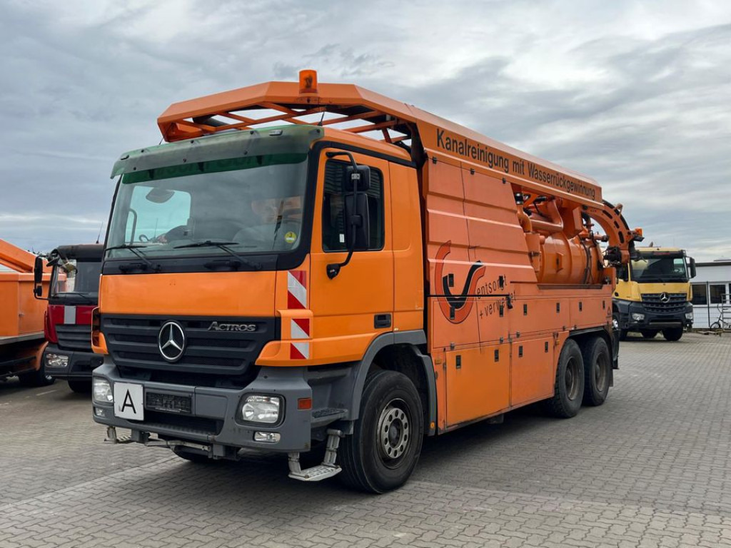 MERCEDES-BENZ Actros 2644 L 6x4 Saug + Spülwagen Kombi Saug+Spül super Zustand - Асенізатори: фото 1 MERCEDES-BENZ Actros 2644 L 6x4 Saug + Spülwagen Kombi Saug+Spül super Zustand - Асенізатори: фото 1