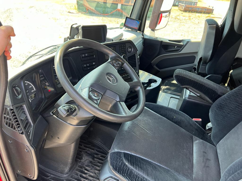 MERCEDES-BENZ Antos 2540 L 6x2 Pritsche LBW Coca Cola LBW 2to - Тентована вантажівка: фото 4 MERCEDES-BENZ Antos 2540 L 6x2 Pritsche LBW Coca Cola LBW 2to - Тентована вантажівка: фото 4