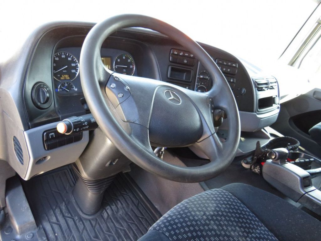 Mercedes-Benz Actros 2541 L6x2 Pritsche Heckkran Funk - Вантажівка з маніпулятором, Бортова вантажівка/ Платформа: фото 5 Mercedes-Benz Actros 2541 L6x2 Pritsche Heckkran Funk - Вантажівка з маніпулятором, Бортова вантажівка/ Платформа: фото 5