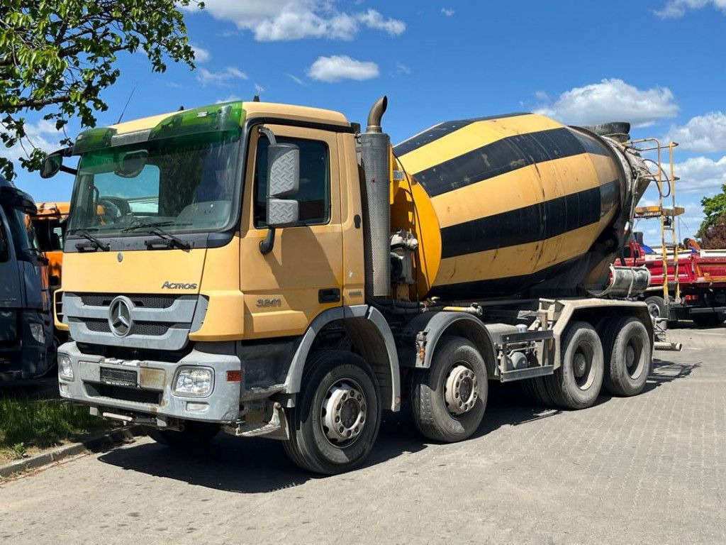 Mercedes-Benz Actros 3241 B 8x4 Betonmischer Liebherr, Deutsc - Гаковий мультиліфт вантажівка: фото 1 Mercedes-Benz Actros 3241 B 8x4 Betonmischer Liebherr, Deutsc - Гаковий мультиліфт вантажівка: фото 1