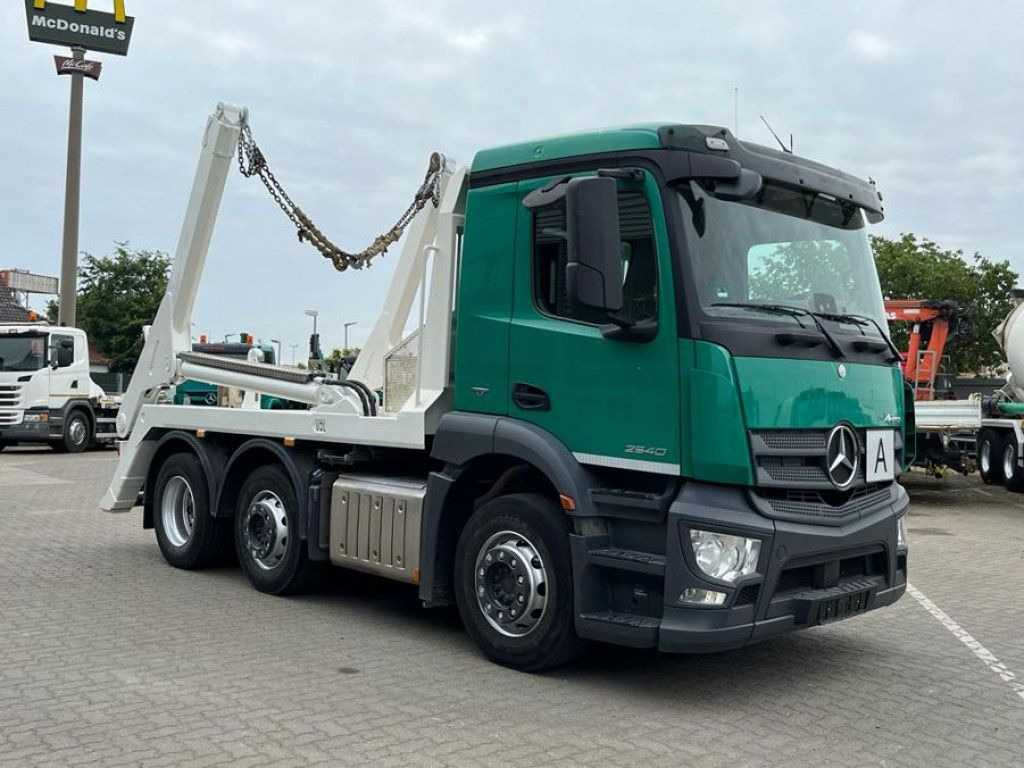 Mercedes-Benz Antos 2540 L 6x2 Absetzkipper Vorlauf Lenk - Скіповий навантажувач вантажівка: фото 2 Mercedes-Benz Antos 2540 L 6x2 Absetzkipper Vorlauf Lenk - Скіповий навантажувач вантажівка: фото 2