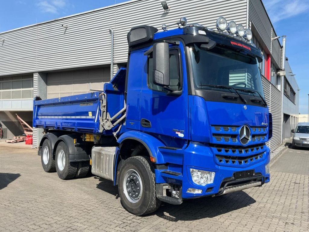 Mercedes-Benz Arocs 2642 6x4 3-Achs Kipper Bordmatik nur 163TK - Самоскид вантажівка: фото 2 Mercedes-Benz Arocs 2642 6x4 3-Achs Kipper Bordmatik nur 163TK - Самоскид вантажівка: фото 2