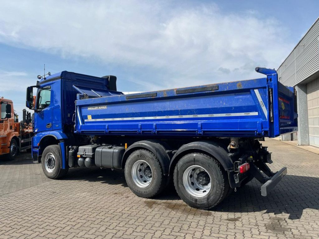 Mercedes-Benz Arocs 2642 6x4 3-Achs Kipper Bordmatik nur 163TK - Самоскид вантажівка: фото 4 Mercedes-Benz Arocs 2642 6x4 3-Achs Kipper Bordmatik nur 163TK - Самоскид вантажівка: фото 4