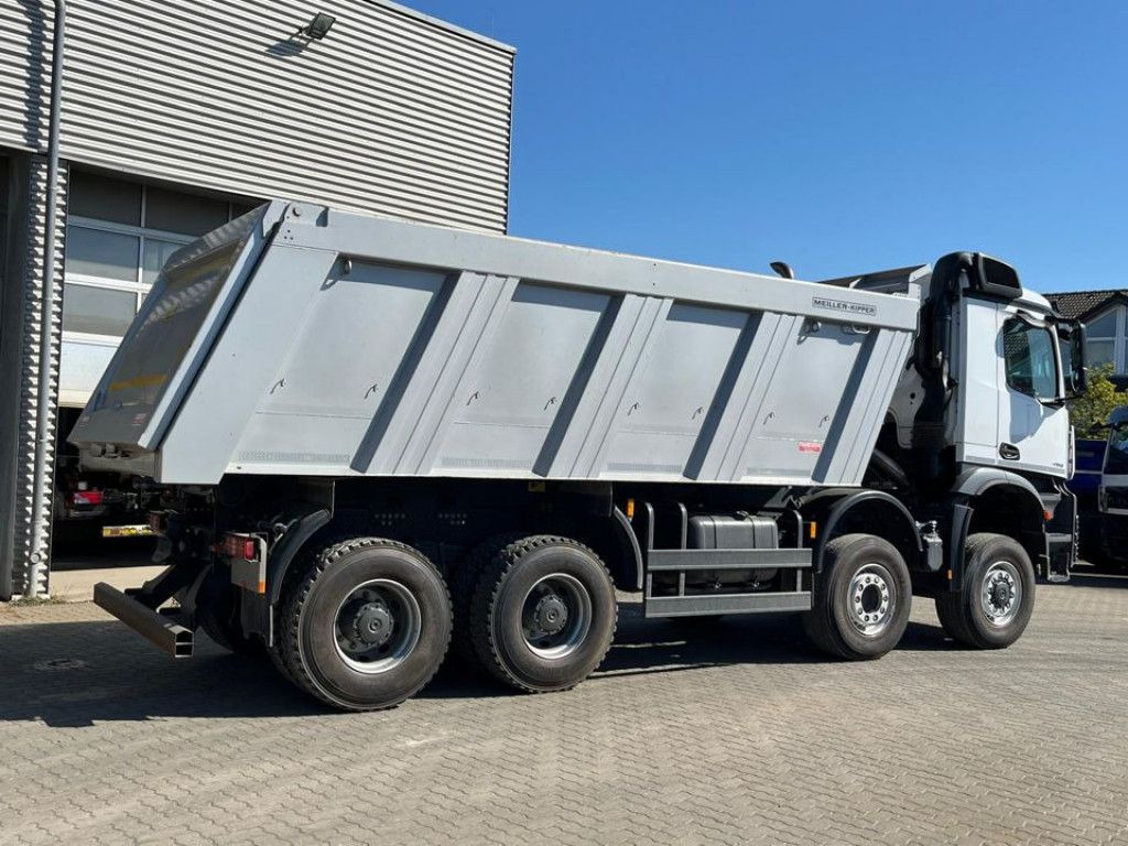 Mercedes-Benz Arocs 4153 8x6 4 Achs Muldenkipper Meiller - Самоскид вантажівка: фото 3 Mercedes-Benz Arocs 4153 8x6 4 Achs Muldenkipper Meiller - Самоскид вантажівка: фото 3