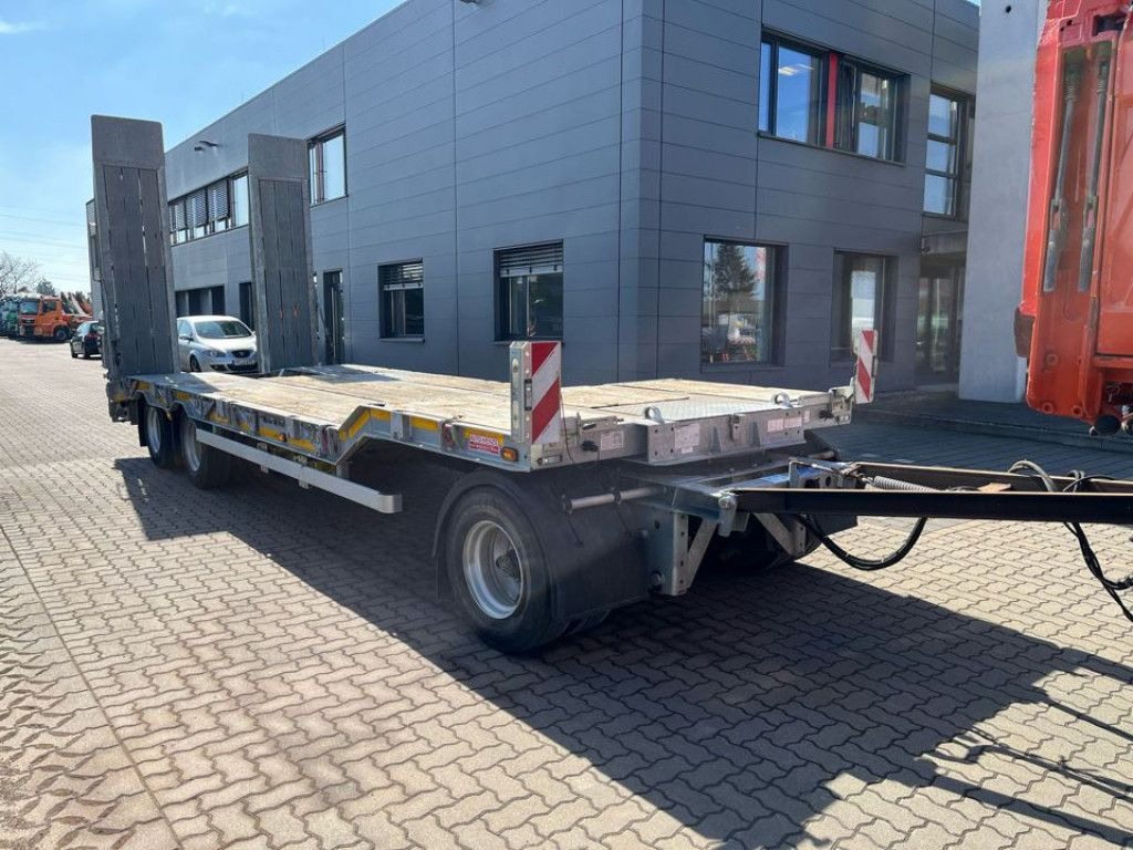 Müller-Mitteltal Tiefladeanhänger T 3 Profi 30,0 Tiefladeranhänge - Низькорамна платформа причіп: фото 4 Müller-Mitteltal Tiefladeanhänger T 3 Profi 30,0 Tiefladeranhänge - Низькорамна платформа причіп: фото 4