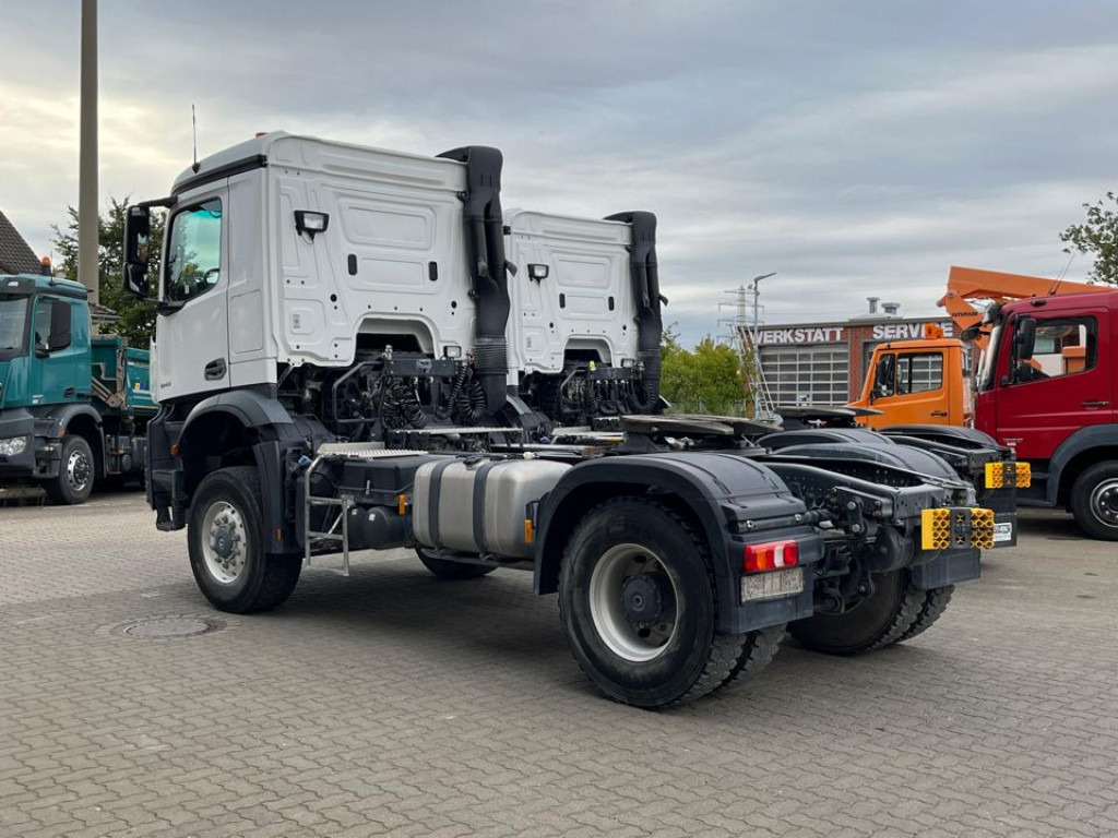 MERCEDES-BENZ Arocs 2043 AS 4x4 SZM nur 133TKM ! Kipphydraulik - Тягач: фото 4 MERCEDES-BENZ Arocs 2043 AS 4x4 SZM nur 133TKM ! Kipphydraulik - Тягач: фото 4