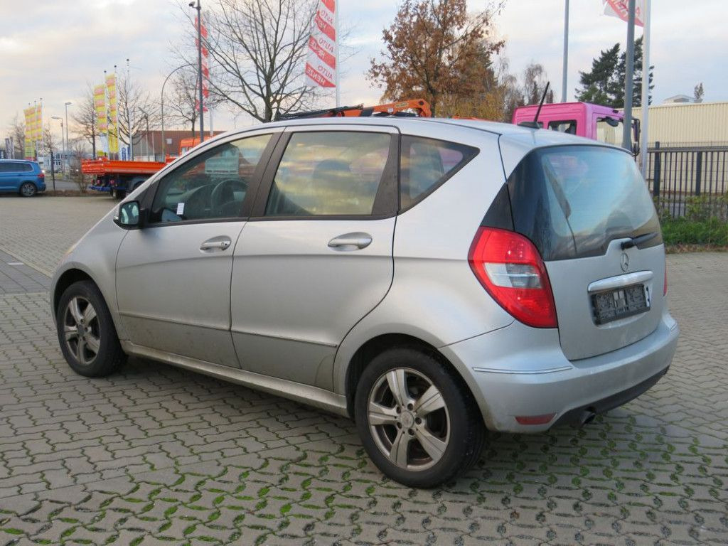 Mercedes-Benz A-Klasse 200 Avantgarde PKW - Вантажівка: фото 3 Mercedes-Benz A-Klasse 200 Avantgarde PKW - Вантажівка: фото 3