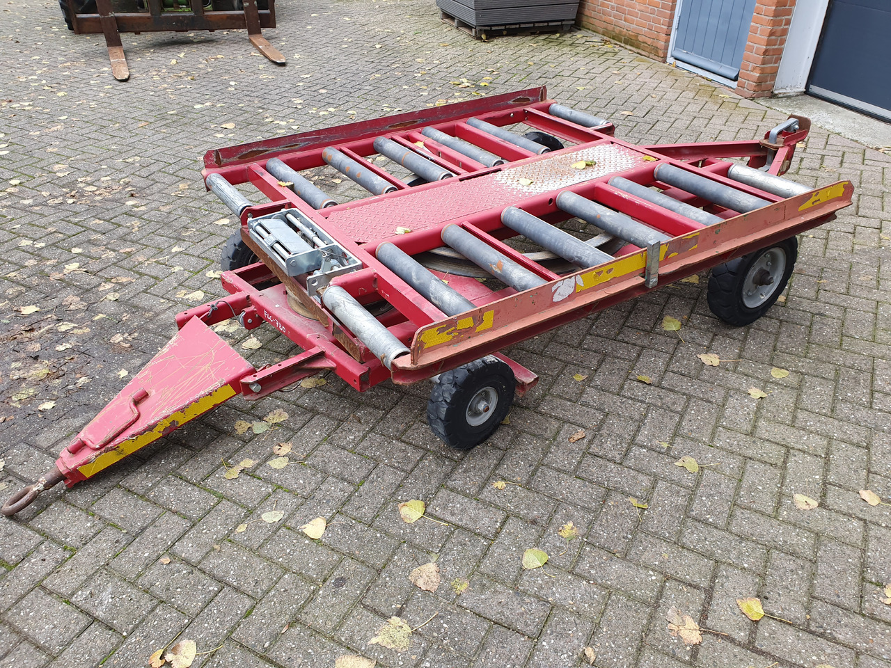 Dolly 5ft Miloco turntable - Аеродромне обладнання: фото 1 Dolly 5ft Miloco turntable - Аеродромне обладнання: фото 1