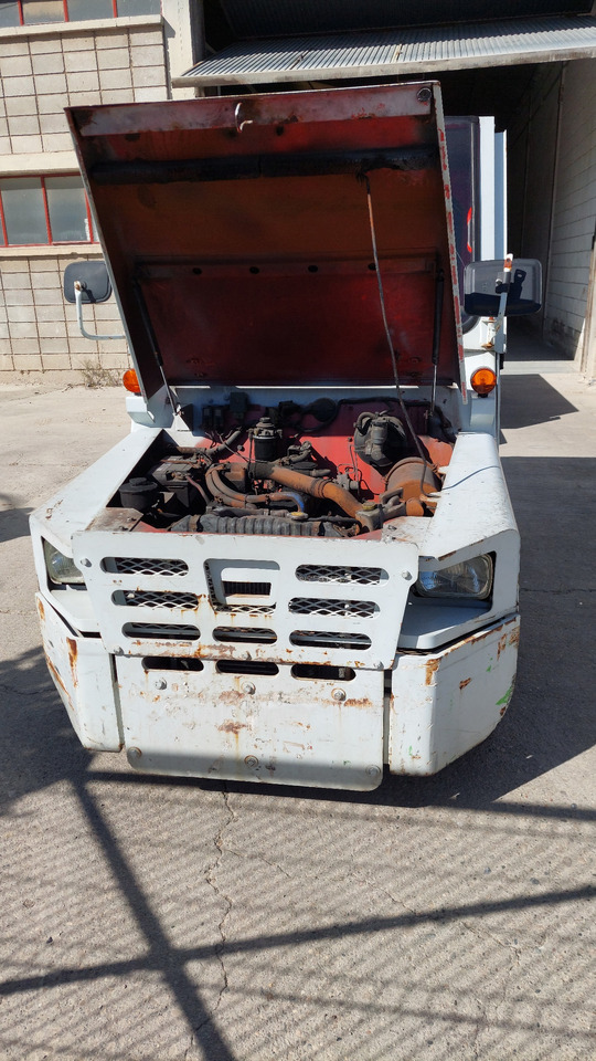 Багажний тягач FV-02 Tractor Nissan: фото 7 Багажний тягач FV-02 Tractor Nissan: фото 7