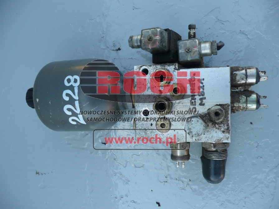 GIB2-ZF 2723021800 + 0281/9546-0 GDA3RD 24VDC + DBO-S6-K18/25 S0.124 + HYDROAKUMULATOR 0,7l - Гідравлічний клапан в категорії Перевантажувачі: фото 1 GIB2-ZF 2723021800 + 0281/9546-0 GDA3RD 24VDC + DBO-S6-K18/25 S0.124 + HYDROAKUMULATOR 0,7l - Гідравлічний клапан в категорії Перевантажувачі: фото 1