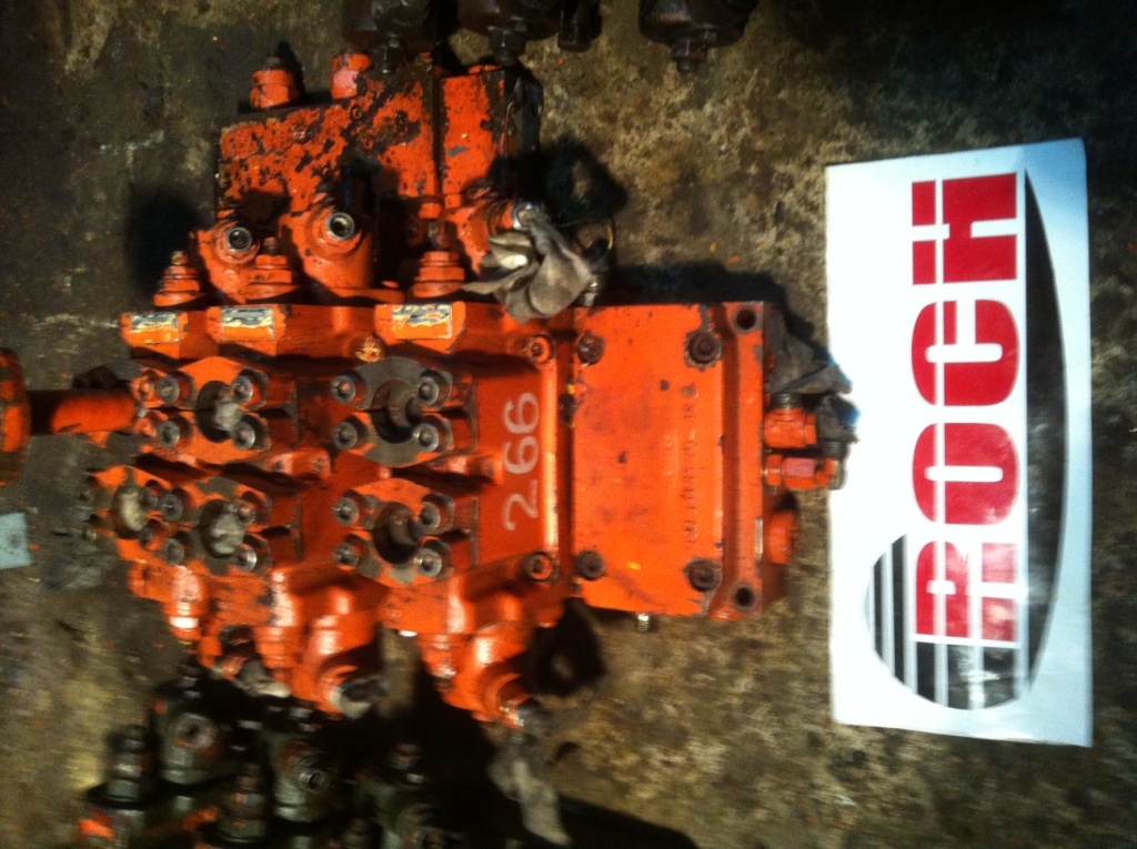 LINDE VT4 7596 - 3 SEKCYJNY 668F03 6771 + 668F03 6770 + 668F03 6769 + 668 341 2705-12 2 6683412705-122 - Гідравлічний клапан в категорії Будівельна техніка: фото 1 LINDE VT4 7596 - 3 SEKCYJNY 668F03 6771 + 668F03 6770 + 668F03 6769 + 668 341 2705-12 2 6683412705-122 - Гідравлічний клапан в категорії Будівельна техніка: фото 1