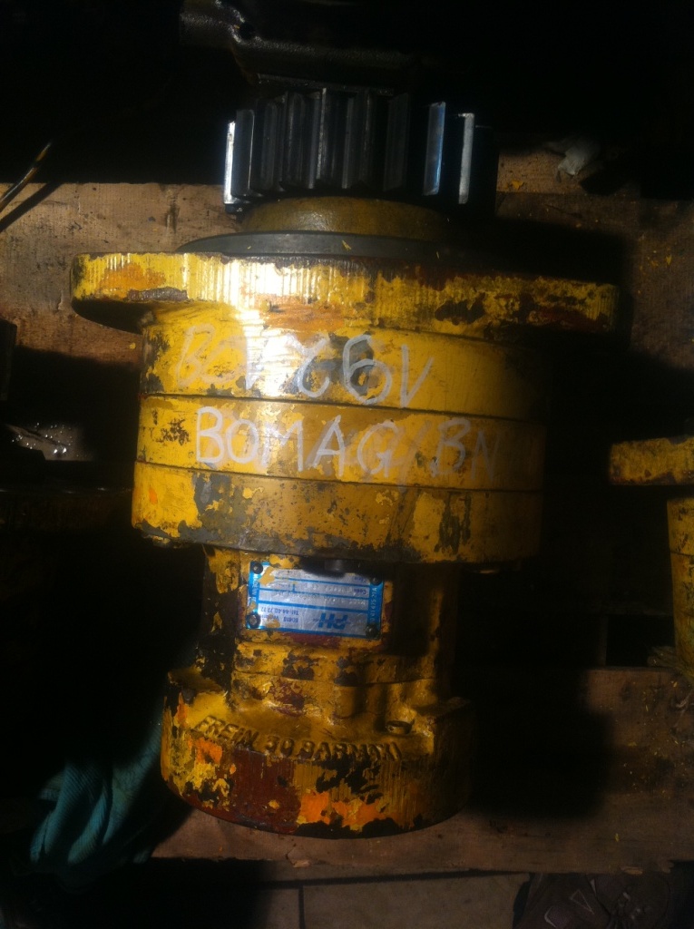 POCLAIN MS05-8-113-F05-2AP0H0 0039437 - Гідравлічний мотор в категорії Будівельна техніка: фото 1 POCLAIN MS05-8-113-F05-2AP0H0 0039437 - Гідравлічний мотор в категорії Будівельна техніка: фото 1