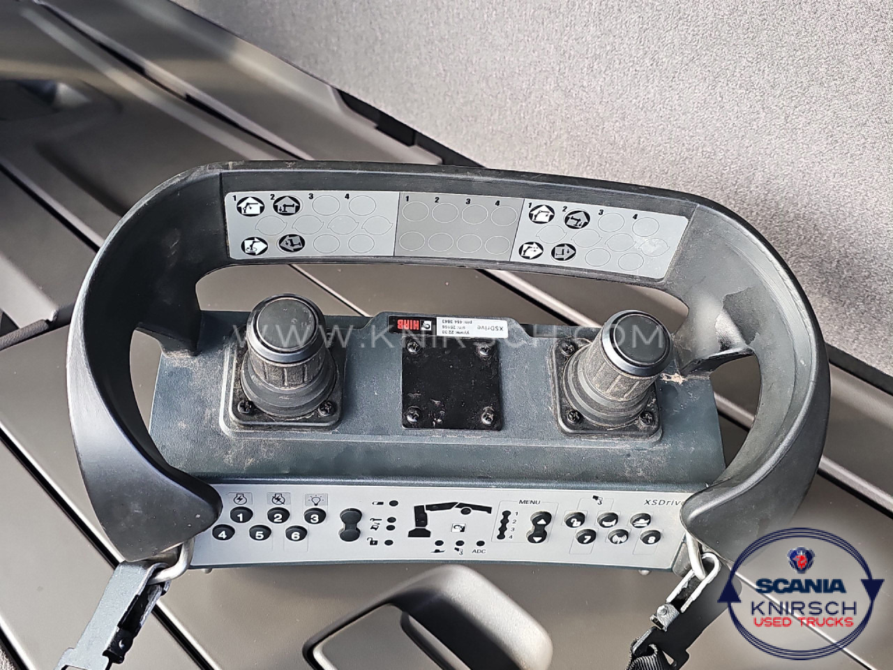 SCANIA G 320 B4x2NA 3-Seitenkipper Dautel mit Kran Hiab - Малотоннажний самоскид: фото 4 SCANIA G 320 B4x2NA 3-Seitenkipper Dautel mit Kran Hiab - Малотоннажний самоскид: фото 4