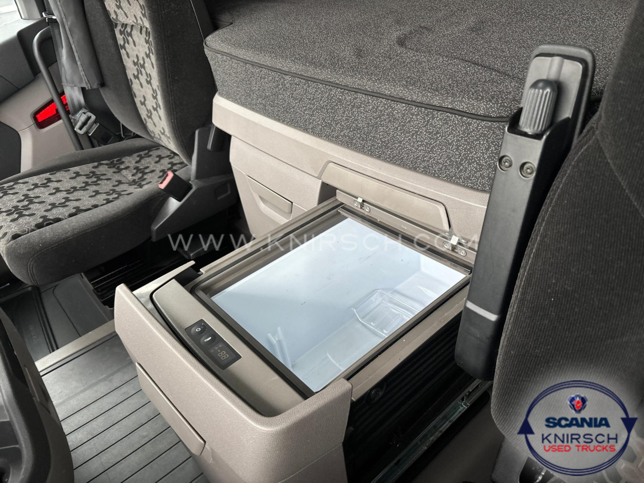 SCANIA R460A4x2NA /Standklima /Full Service / Smart 2 - Тягач: фото 4 SCANIA R460A4x2NA /Standklima /Full Service / Smart 2 - Тягач: фото 4