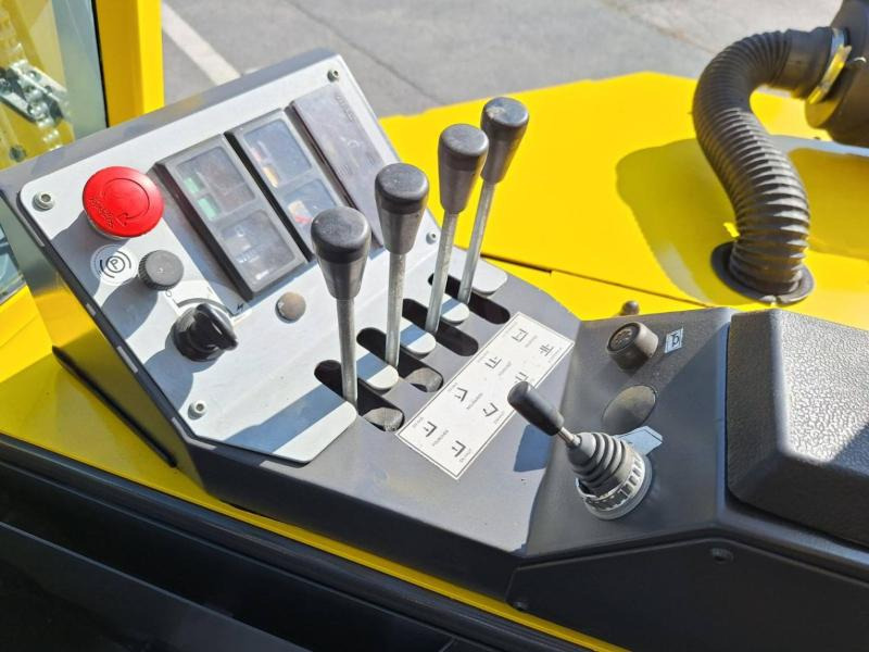 Чотириходовий річ-трак Combilift C2500CB: фото 16