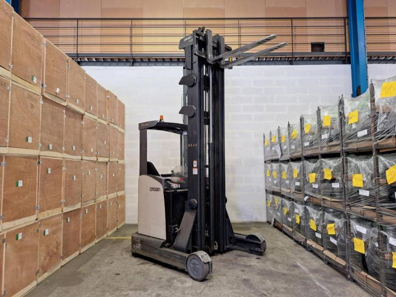 Рiч-трак Crown ESR 5260: фото 7 Рiч-трак Crown ESR 5260: фото 7