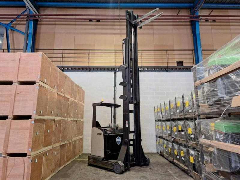 Рiч-трак Crown ESR 5260: фото 18 Рiч-трак Crown ESR 5260: фото 18