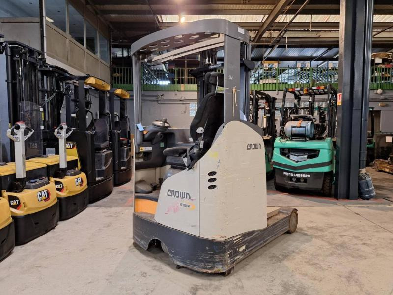 Crown ESR5240-1.4 - Рiч-трак: фото 4 Crown ESR5240-1.4 - Рiч-трак: фото 4