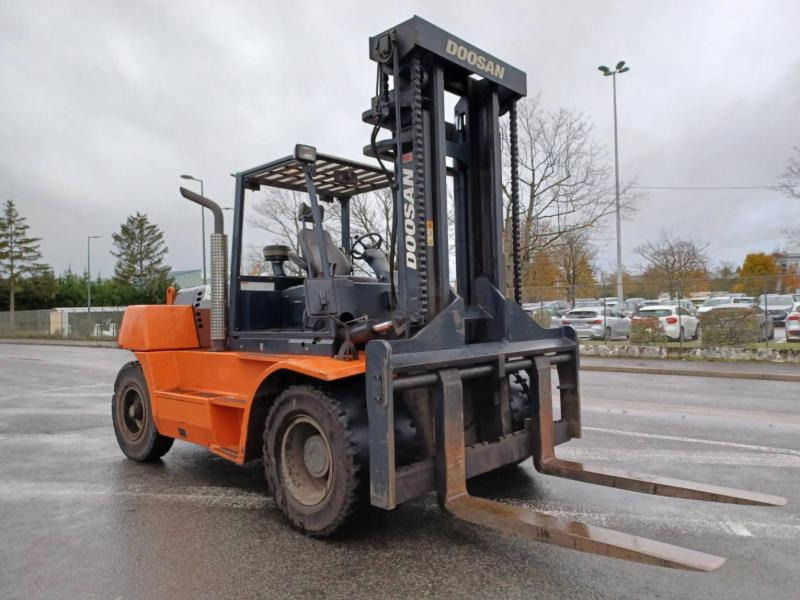 Doosan D1808-S - Дизельний навантажувач: фото 4 Doosan D1808-S - Дизельний навантажувач: фото 4