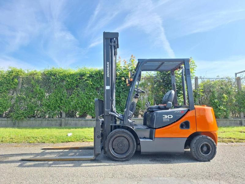 Doosan D30S 5 - Дизельний навантажувач: фото 3 Doosan D30S 5 - Дизельний навантажувач: фото 3