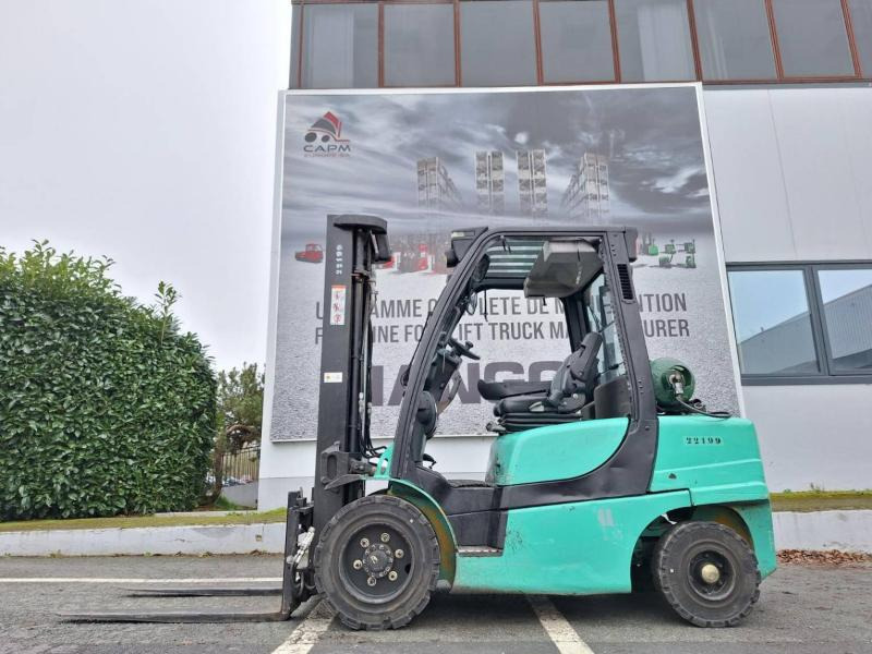 Yale GLP35VX - Газовий навантажувач: фото 3 Yale GLP35VX - Газовий навантажувач: фото 3