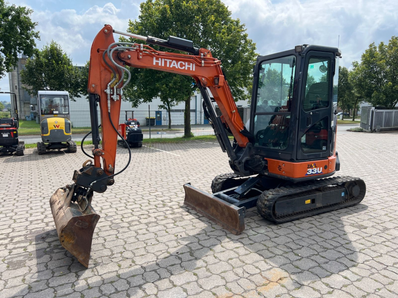 Hitachi ZX 33 U-6 CLR, Bj 22, 650 BH, Klima, MS03, GLV - Міні-екскаватор: фото 1 Hitachi ZX 33 U-6 CLR, Bj 22, 650 BH, Klima, MS03, GLV - Міні-екскаватор: фото 1