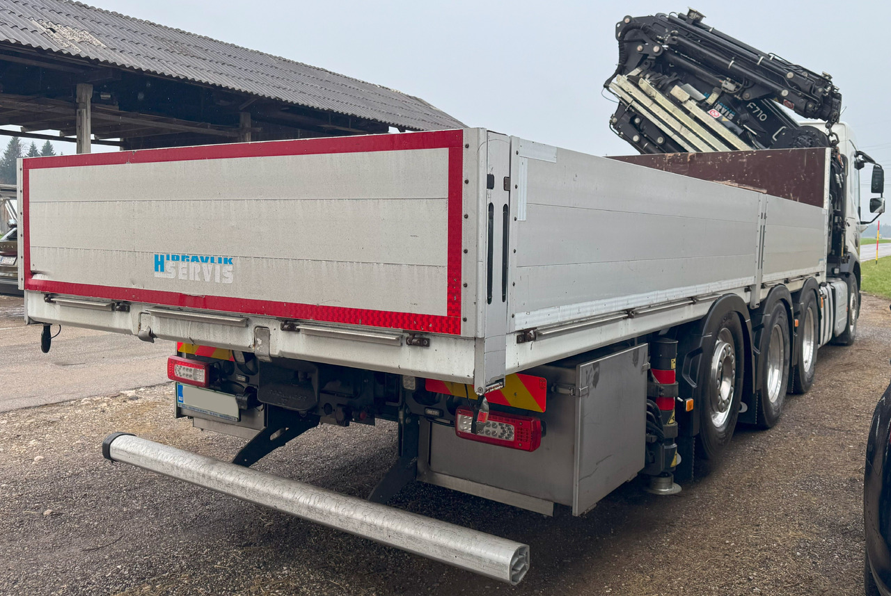 VOLVO Hiab Palfinger Fassi F710-6 JIB-4 - Вантажівка з маніпулятором: фото 2 VOLVO Hiab Palfinger Fassi F710-6 JIB-4 - Вантажівка з маніпулятором: фото 2