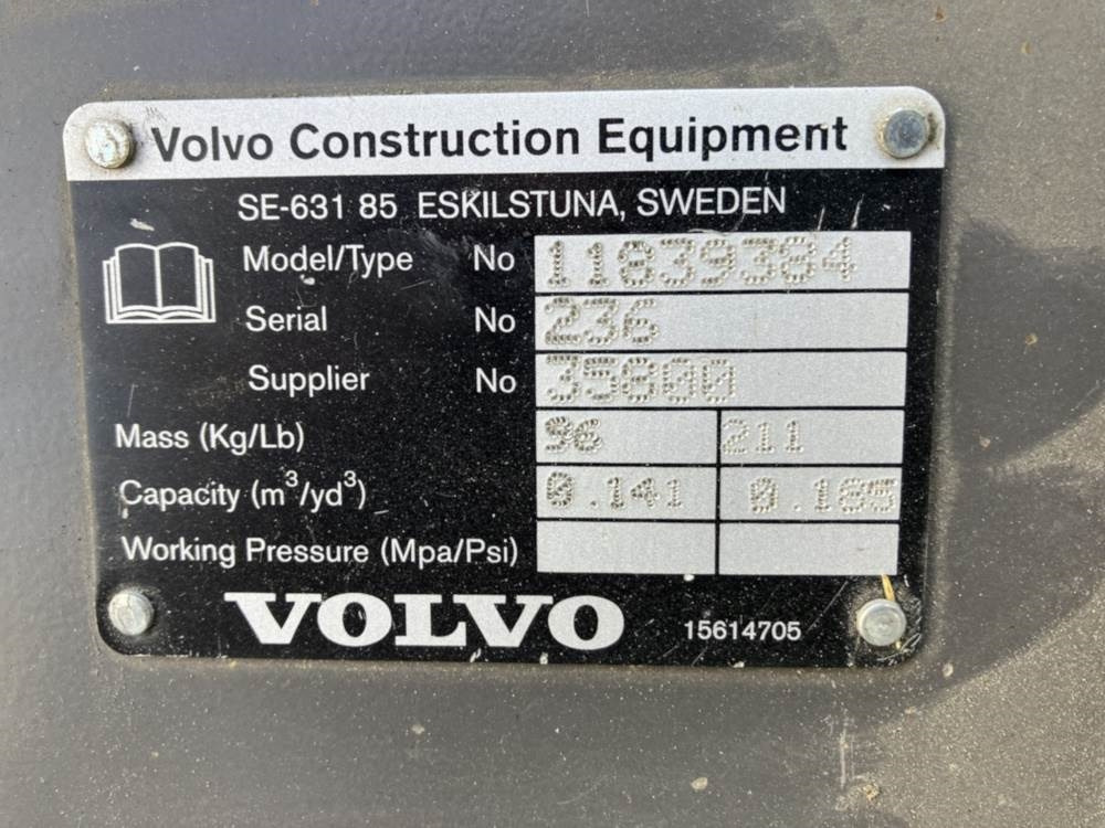 Volvo Böschungslöffel starr - Festanbau - Екскаватор-навантажувач: фото 4 Volvo Böschungslöffel starr - Festanbau - Екскаватор-навантажувач: фото 4