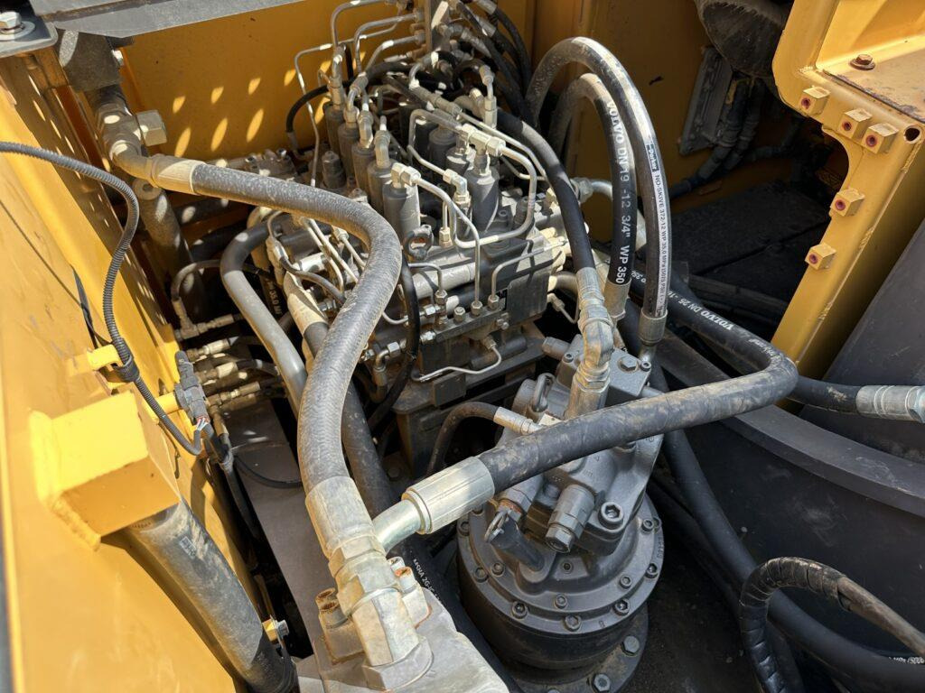 Гусеничний екскаватор Volvo EC220EL: фото 9