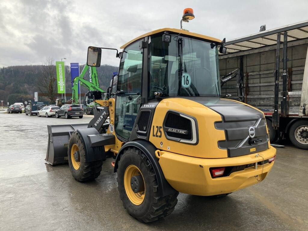 Volvo L25H Electric - Міні-навантажувач: фото 3 Volvo L25H Electric - Міні-навантажувач: фото 3