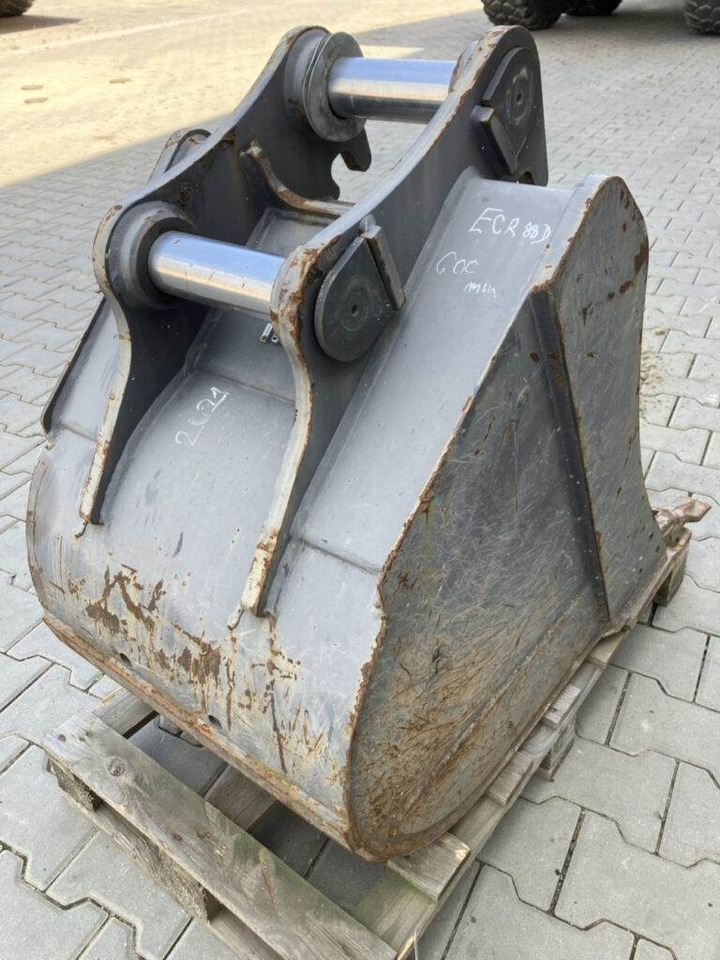 Volvo Tieflöffel mit Zähnen - Екскаватор-навантажувач: фото 2 Volvo Tieflöffel mit Zähnen - Екскаватор-навантажувач: фото 2