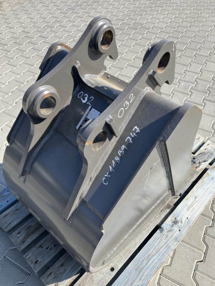 Volvo Tieflöffel mit Zähnen - Festanbau - Екскаватор-навантажувач: фото 2 Volvo Tieflöffel mit Zähnen - Festanbau - Екскаватор-навантажувач: фото 2
