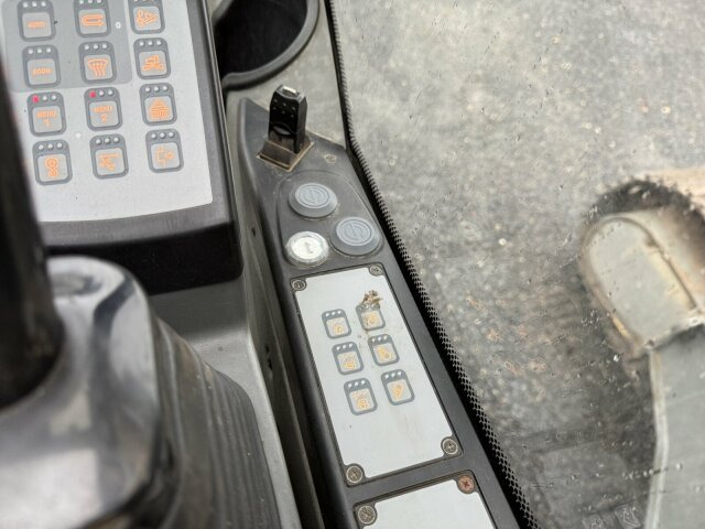 Liebherr LH40C Litronic Industry Long reach 43 Ton - Гусеничний екскаватор: фото 5 Liebherr LH40C Litronic Industry Long reach 43 Ton - Гусеничний екскаватор: фото 5