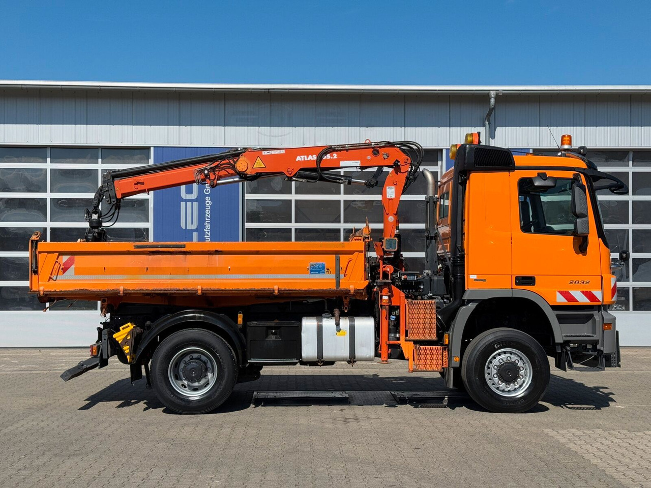 Mercedes-Benz ACTROS 2044 4x4 Kipper Kran ATLAS 65.2 A2L - Самоскид вантажівка, Вантажівка з маніпулятором: фото 3 Mercedes-Benz ACTROS 2044 4x4 Kipper Kran ATLAS 65.2 A2L - Самоскид вантажівка, Вантажівка з маніпулятором: фото 3