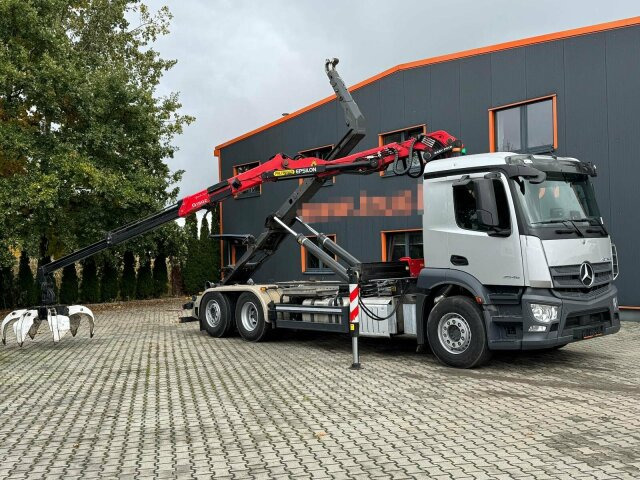Mercedes-Benz ACTROS 2546 6x2 Abrollkip Kran Palfinger Q150Z95 - Гаковий мультиліфт вантажівка, Вантажівка з маніпулятором: фото 2 Mercedes-Benz ACTROS 2546 6x2 Abrollkip Kran Palfinger Q150Z95 - Гаковий мультиліфт вантажівка, Вантажівка з маніпулятором: фото 2