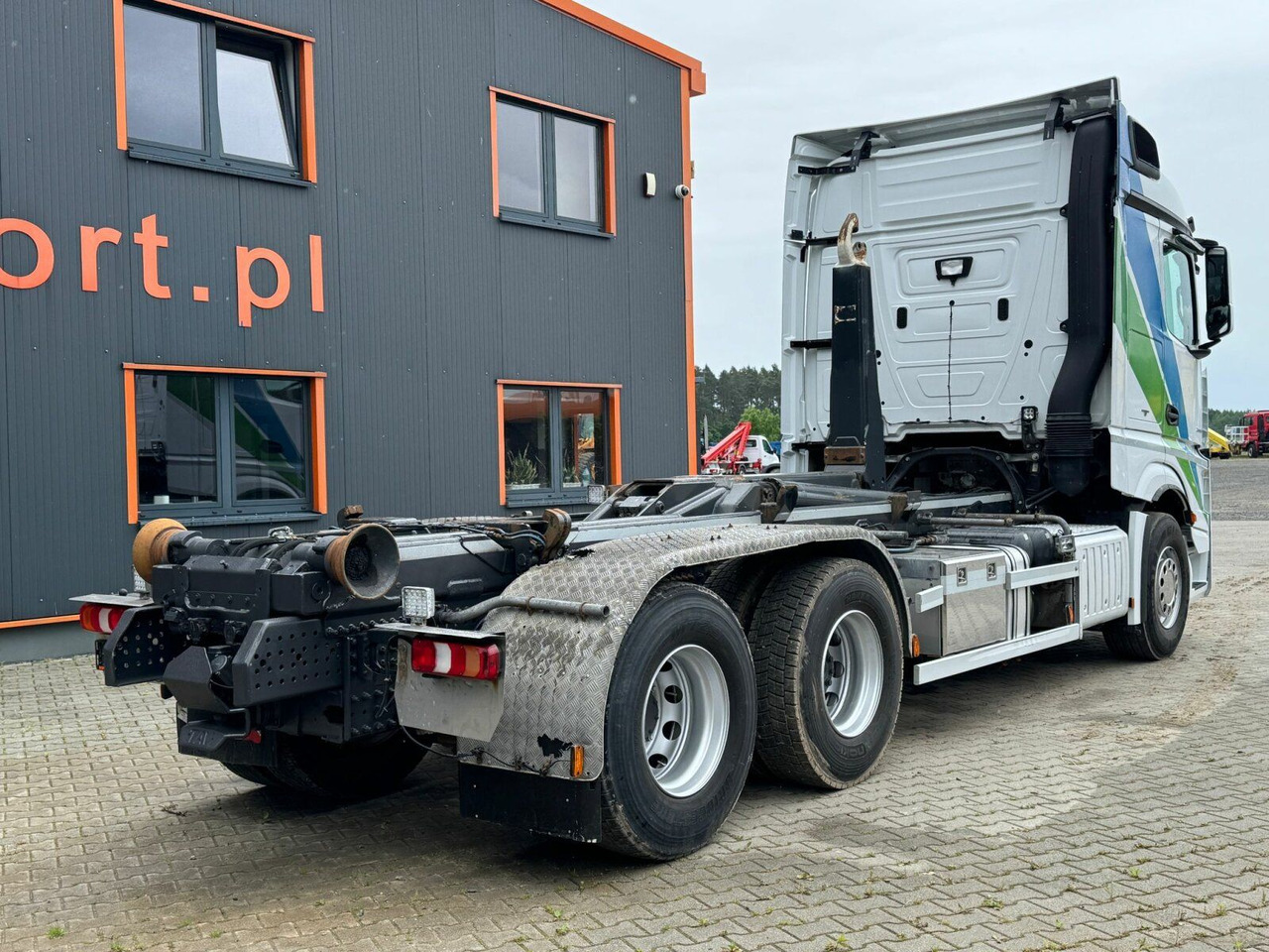 Mercedes-Benz ACTROS 2658 6x2 Abrollkipper MEILLER RK 26.67K - Гаковий мультиліфт вантажівка: фото 5 Mercedes-Benz ACTROS 2658 6x2 Abrollkipper MEILLER RK 26.67K - Гаковий мультиліфт вантажівка: фото 5