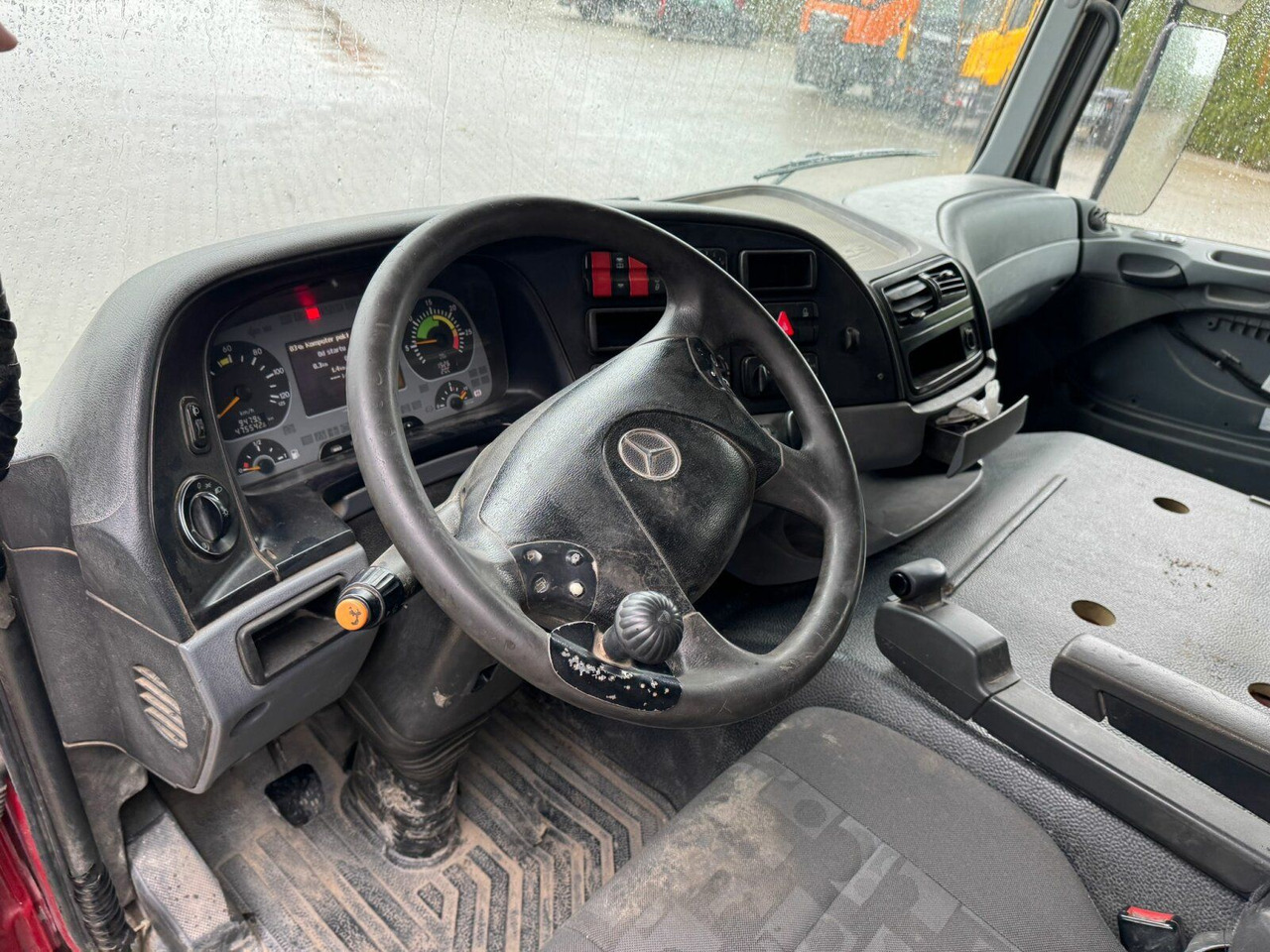 Самоскид вантажівка Mercedes-Benz ACTROS 4141 EURO4 8x6 Muldenkipper: фото 14