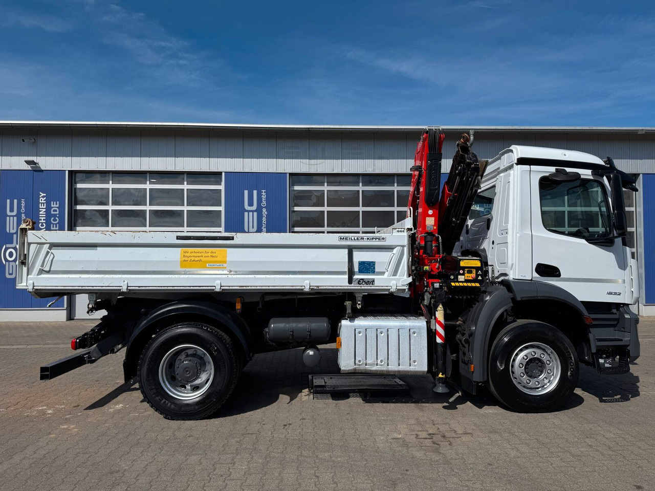 Mercedes-Benz AROCS 1832 4x2 Euro 6 Kipper Kran FASSI F120FB - Вантажівка з маніпулятором: фото 3 Mercedes-Benz AROCS 1832 4x2 Euro 6 Kipper Kran FASSI F120FB - Вантажівка з маніпулятором: фото 3