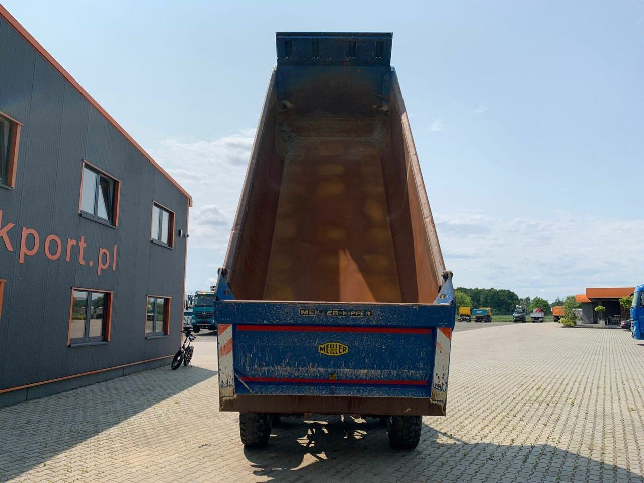 Самоскид вантажівка Mercedes-Benz AROCS 4145 8x8 EURO6 Muldenkipper TOP!: фото 7