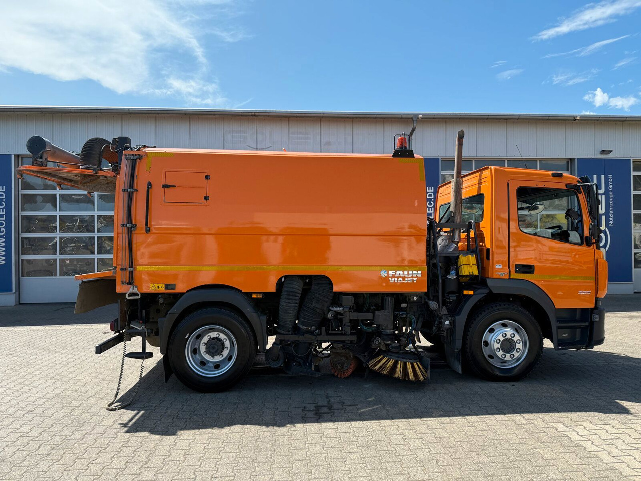 Mercedes-Benz ATEGO 1323 4x2 Kehrmaschine FAUN Viajet 6R/H - Підмітально-прибиральна машина: фото 5 Mercedes-Benz ATEGO 1323 4x2 Kehrmaschine FAUN Viajet 6R/H - Підмітально-прибиральна машина: фото 5