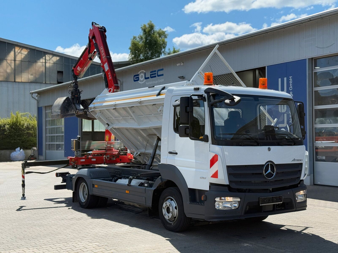 Mercedes-Benz ATEGO 818 4x2 Euro 6 Kipper Kran FASSI F65B.0.22 - Малотоннажний самоскид: фото 2 Mercedes-Benz ATEGO 818 4x2 Euro 6 Kipper Kran FASSI F65B.0.22 - Малотоннажний самоскид: фото 2