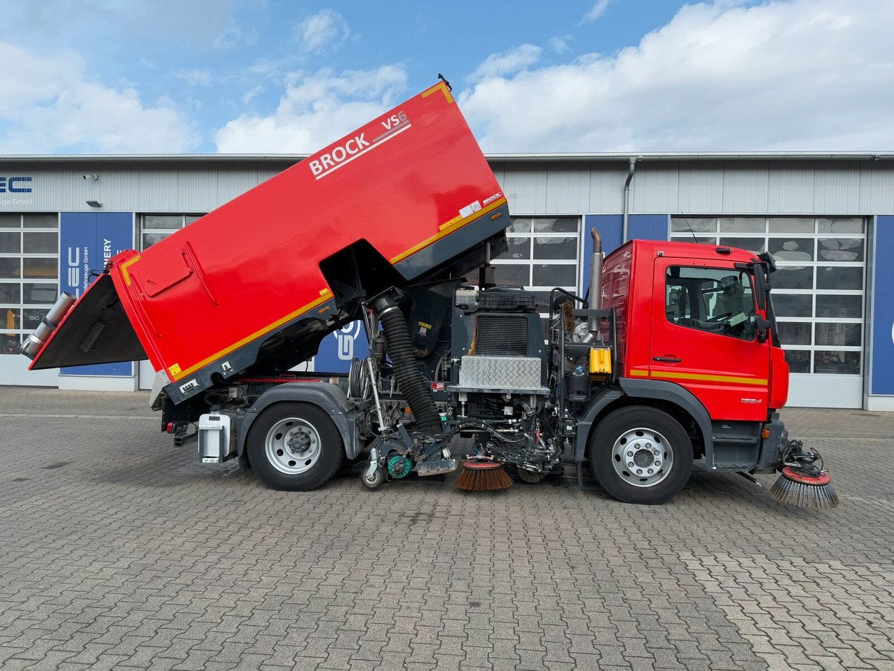 Mercedes-Benz Atego 1324 4x2 Kehrmaschine BROCK HD Anlage - Підмітально-прибиральна машина: фото 4 Mercedes-Benz Atego 1324 4x2 Kehrmaschine BROCK HD Anlage - Підмітально-прибиральна машина: фото 4