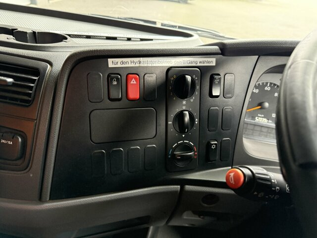 Mercedes-Benz Atego Kehrmaschine BUCHER CITYFANT 5000 - Підмітально-прибиральна машина: фото 5 Mercedes-Benz Atego Kehrmaschine BUCHER CITYFANT 5000 - Підмітально-прибиральна машина: фото 5