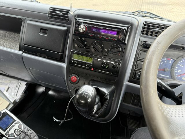 Mitsubishi Canter FUSO Kehrmaschine BROCK SL140 4 m³ - Підмітально-прибиральна машина: фото 3 Mitsubishi Canter FUSO Kehrmaschine BROCK SL140 4 m³ - Підмітально-прибиральна машина: фото 3