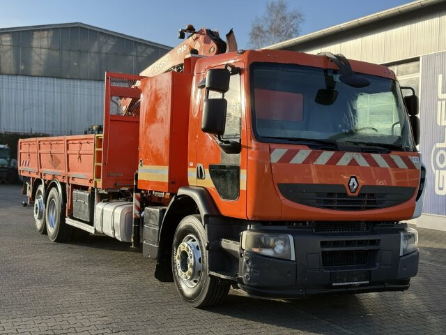 Renault Premium Lander Pritsche mit Kran FASSI - Вантажівка з маніпулятором, Бортова вантажівка/ Платформа: фото 1 Renault Premium Lander Pritsche mit Kran FASSI - Вантажівка з маніпулятором, Бортова вантажівка/ Платформа: фото 1