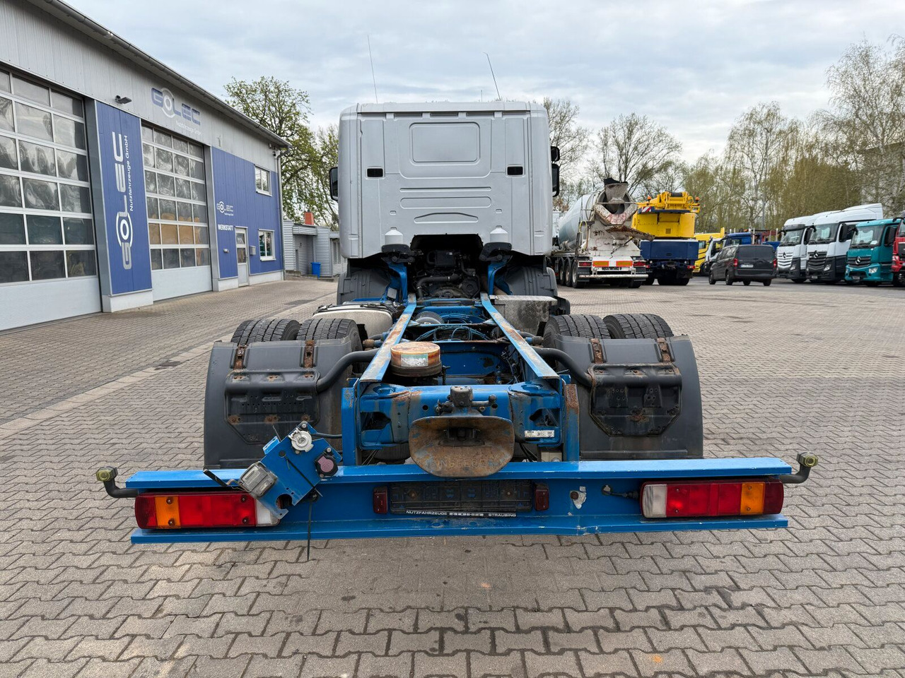 Scania R 420 Tankwagen ADR Fahrgestell Retarder Volluft - Вантажівка шасі: фото 4 Scania R 420 Tankwagen ADR Fahrgestell Retarder Volluft - Вантажівка шасі: фото 4
