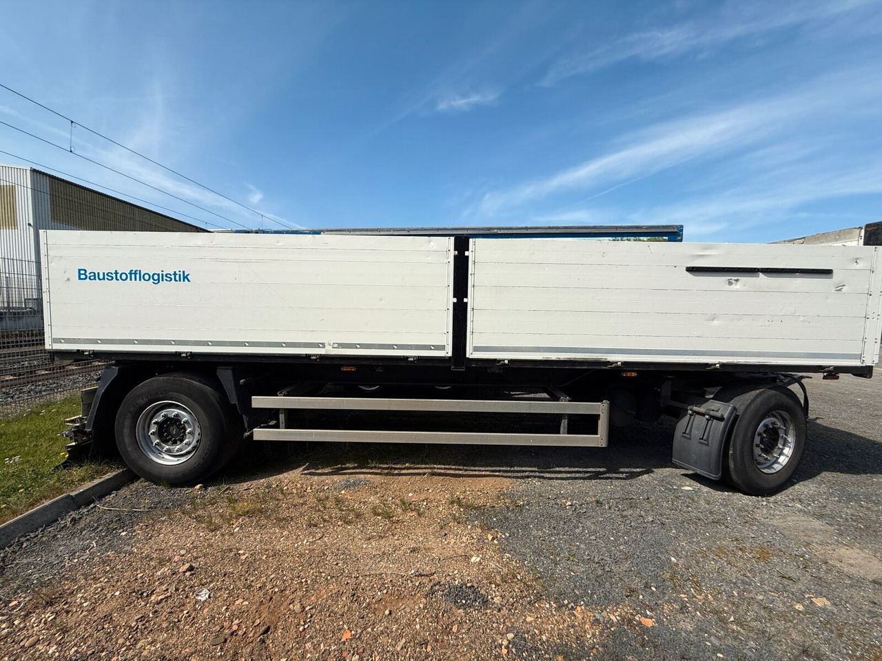 Schmitz Cargobull Gotha AFG 18 BS Baustoffanhänger 2 Achse - Бортовий причіп/ Платформа: фото 2 Schmitz Cargobull Gotha AFG 18 BS Baustoffanhänger 2 Achse - Бортовий причіп/ Платформа: фото 2