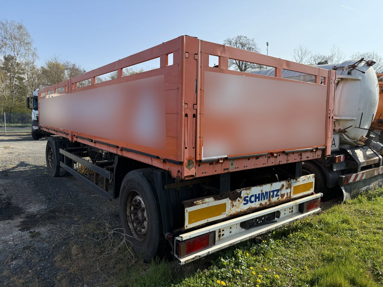 Schmitz Cargobull Gotha AFG 18 Baustoffanhänger 2 Achse - Бортовий причіп/ Платформа: фото 4 Schmitz Cargobull Gotha AFG 18 Baustoffanhänger 2 Achse - Бортовий причіп/ Платформа: фото 4